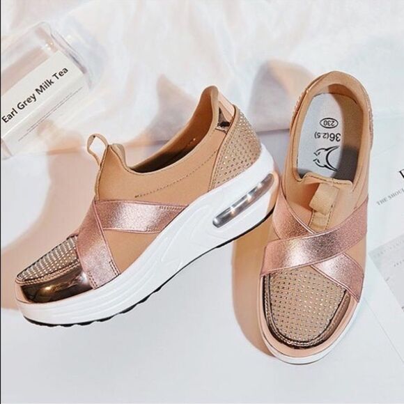 ⭐️Host Pick⭐️Slip On Casual Platform Sneakers Flats - Picture 1 of 9